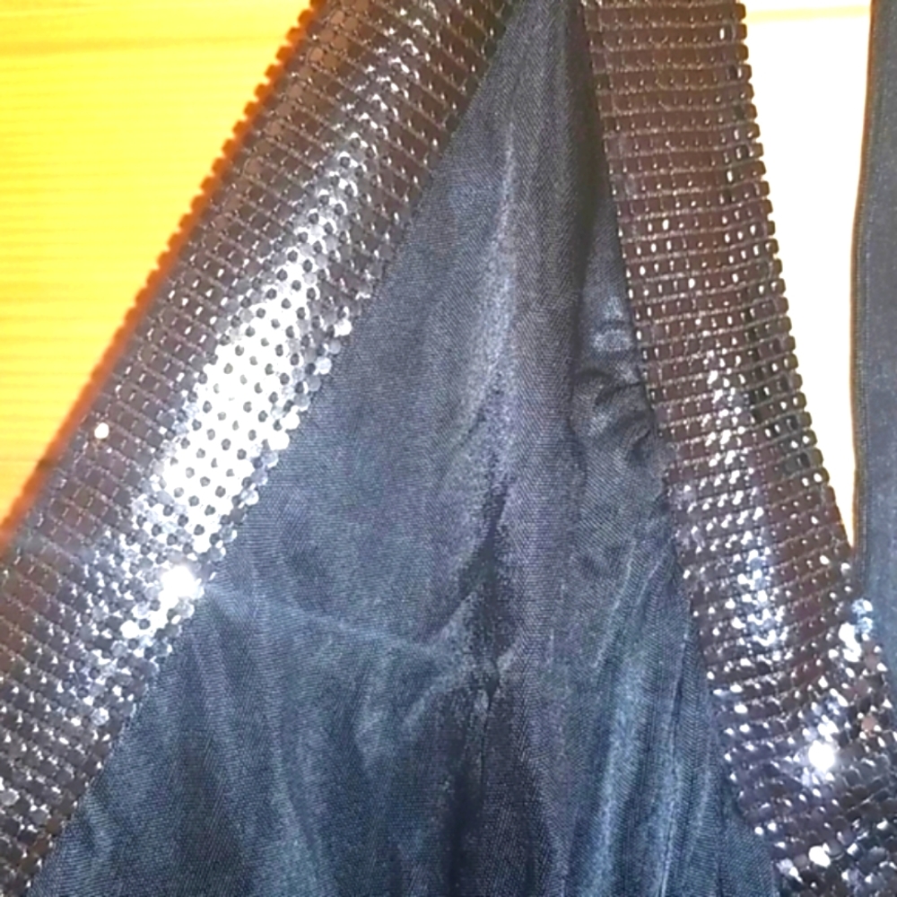 BCBG MaxAzria - Picture 2 of 3